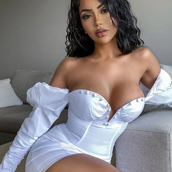 Fashion Nova Must Have Puff Sleeve Mini Dress Size Medium White NWT - Picture 7 of 16